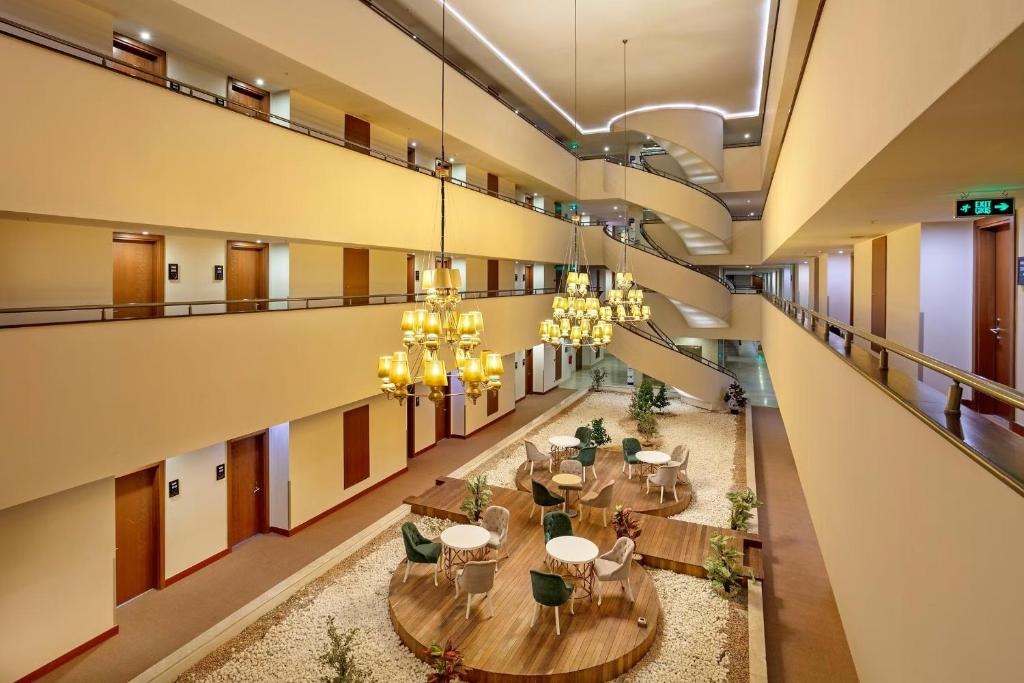 هتل آراماس لایف بلک